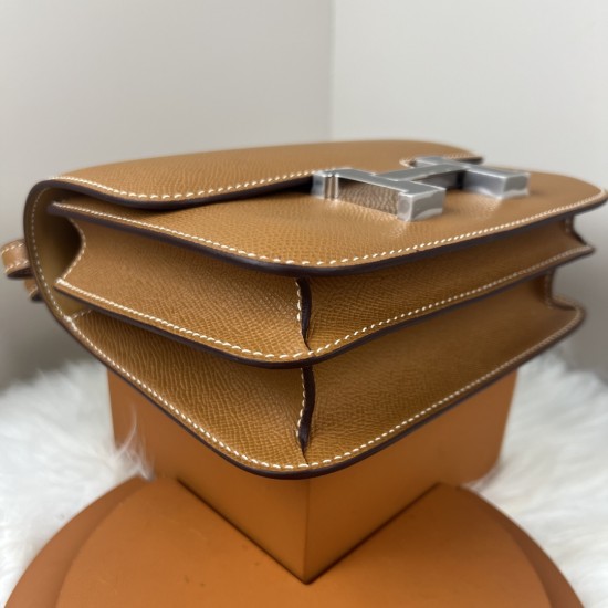 HERMES Constance Stewardess Bag New with Mirror 19 Kang Kang Golden Brown Silver Buckle High-end Quality Epsom Cowhide Leather Handmade Waxed Line Shoulder Crossbody Mini Size 19154cm In stock Lot 700