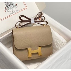 Constance 19cm is a year-round hit, and is suitable for a wide range of ages, whether you're a mature celebrity or a young girl, it's easy to wear, simple and uncontested.