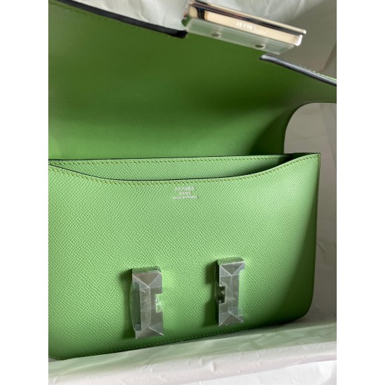 Kangkang 23cm, oil fruit green, silver buckle, out of stock, must have one in the summer, snicker!