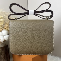 HERMES Constance Stewardess Bag New with Mirror 19 Kang Kang Elephant Gray Gold Buckle High-end Quality Epsom Cowhide Leather Handmade Waxed Thread Shoulder Crossbody Bag Mini Size 19154cm In stock Lot 700