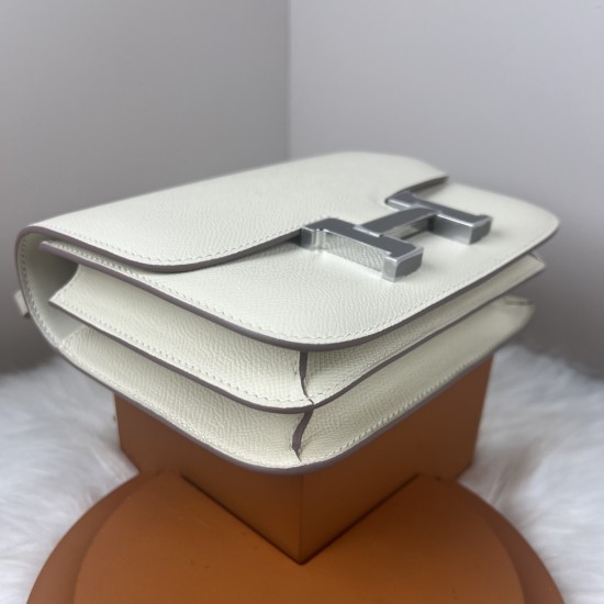 HERMES Constance Stewardess Bag New with Mirror 19 Kang Kang Milkshake White Silver Buckle High-end Quality Epsom Cowhide Leather Handmade Waxed Thread Shoulder Crossbody Mini Size 19154cm In stock Lot 700