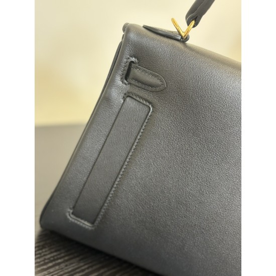 Kylie Colrmatic swift leather All steel hardware First issue single color King Kong Black Knight Classic atmosphere In stock 2528 gold and silver buckle batch 1600