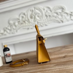 Kylie II mini color mustard yellow imported epsom leather semi-handmade hand-stitched waxed thread size 19cm Lot of 680