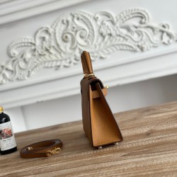 Kylie II mini color cookie color imported epsom leather semi-handmade hand sewing waxed thread size 19cm Lot of 680