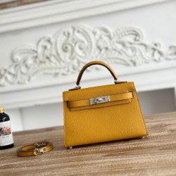 Kylie II mini color mustard yellow imported epsom leather semi-handmade hand-stitched waxed thread size 19cm Lot of 680