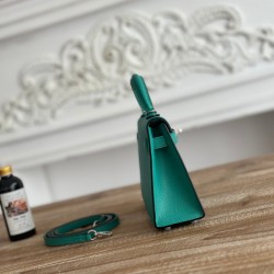 Kylie II mini color Verona green imported epsom leather semi-handmade hand-stitched waxed thread size 19cm Lot of 680