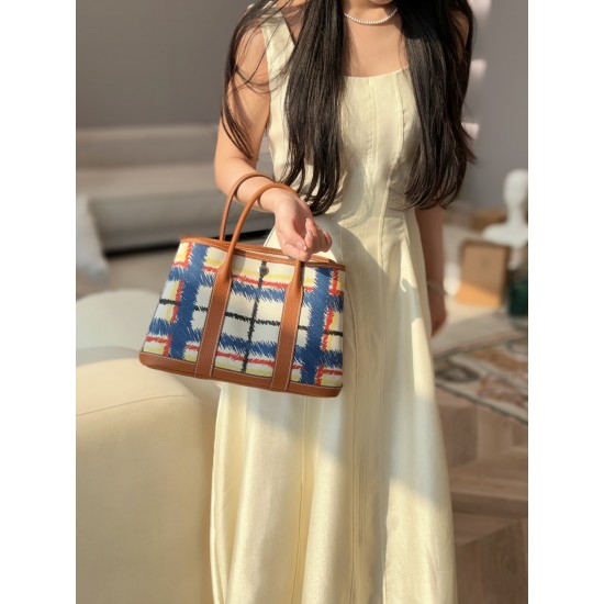 A small garden can quietly brighten up the dull daily never-ending spring party in which it realizes a wonderful as Wholesale333