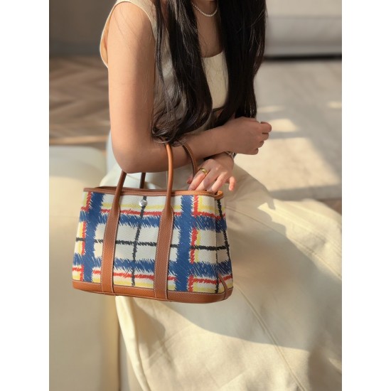 A small garden can quietly brighten up the dull daily never-ending spring party in which it realizes a wonderful as Wholesale333