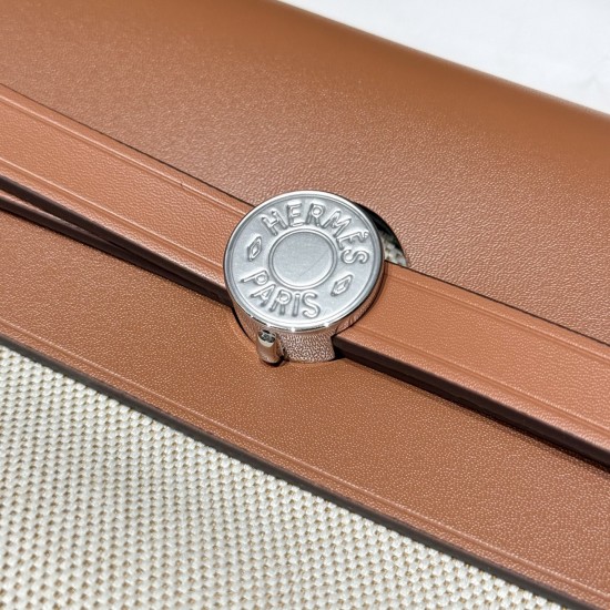 Apricot hemp gold brown super cute 20Cm physical more charming than the photo of the current big hit small and exquisite Content is also quite practical Mini size with a little sense of playfulness without losing the elegance is simply the perfect partner