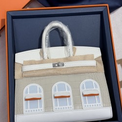 House Bag Platinum 20CM Hatsue In stock Textured Matte American Small Crocodile Made in three skins Full set of hand studs Hand-stitched details visible Full hand-stitched counterpart Small hardware