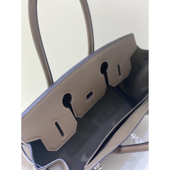 Lot 1111 New Mini Shoulder Birkin 29Cm Swift Plain Leather The overall body of the bag is lightweight, combining smart and soft, more suitable for daily use