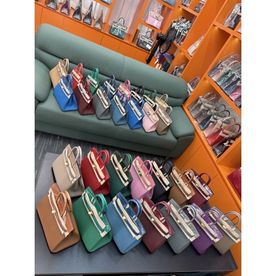 In stock touch BK25 Togo leather with high gloss crocodile platinum 25cm fully hand stitched with waxed thread Full steel hardware Lined with goat skin