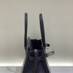 Lot 1111 New Mini Shoulder Birkin 29Cm Swift Plain Leather The overall body of the bag is lightweight, combining smart and soft, more suitable for daily use