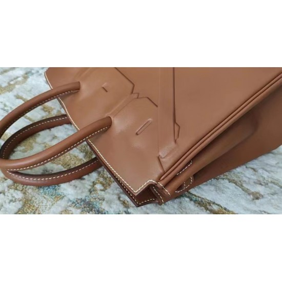 Hot models of the new recommended Hermes illusion of platinum out of the super mini version of 25cm in addition to the bottom of the nail solid hardware are embossed out of the effect is very special super limited edition is definitely not easy to hit the