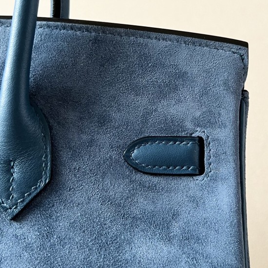 Model BK25 Code BK250400 Material SW suede Color Z7 Ocean Blue Gold Buckle Size 252013cm Description SW suede is soft and wear-resistant, waterproof and easy to care for You can use it casually and conveniently It is both loaded and elegant Faithful to th