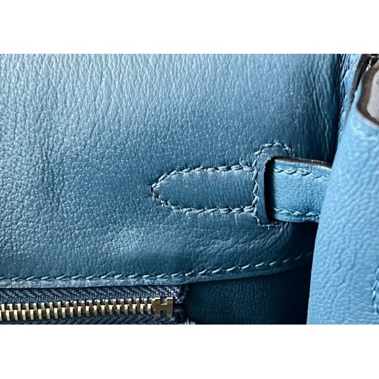 Model BK25 Code BK250400 Material SW suede Color Z7 Ocean Blue Gold Buckle Size 252013cm Description SW suede is soft and wear-resistant, waterproof and easy to care for You can use it casually and conveniently It is both loaded and elegant Faithful to th