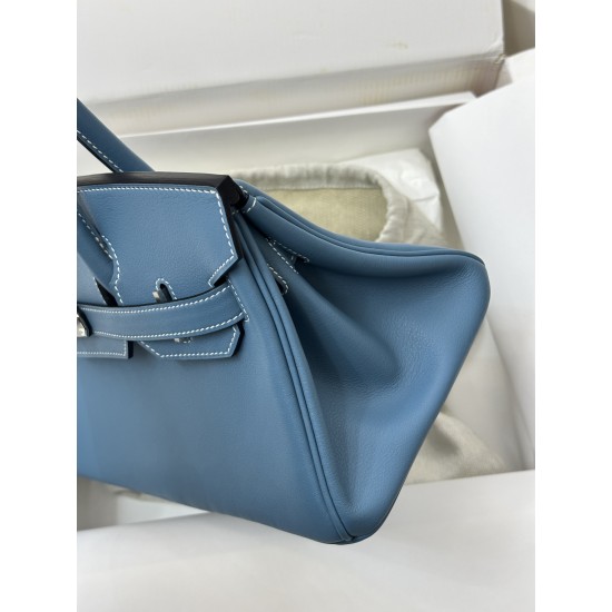 Lot 1111 shoulder birkin swift blue jean 75 denim blue color is very matching with the style of the modern urban beauties advanced feeling full of
