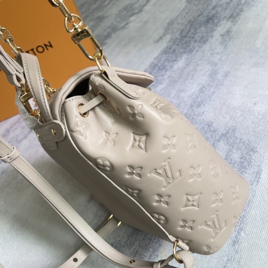 P540Exclusive customized real top-quality original variant chip M13357 black M13358 khaki Coussin Backpack small handbag in shoulder bag configuration noticeably joins the Coussin collection as soft Monogram-embossed leather incorporates the iconic LV pad