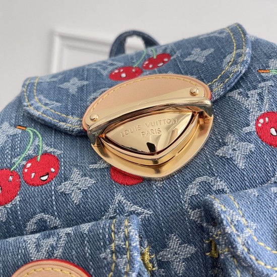 p520 EXCLUSIVE CUSTOMIZED ACTUAL M13679 TOP ORIGINAL ENHANCED DYNAMIC 163 This Venice shoulder bag from the Louis Vuitton x Takashi Murakami replica collection is made of Monogram denim with personalized cherry embroidery in a playful brushstroke of the J