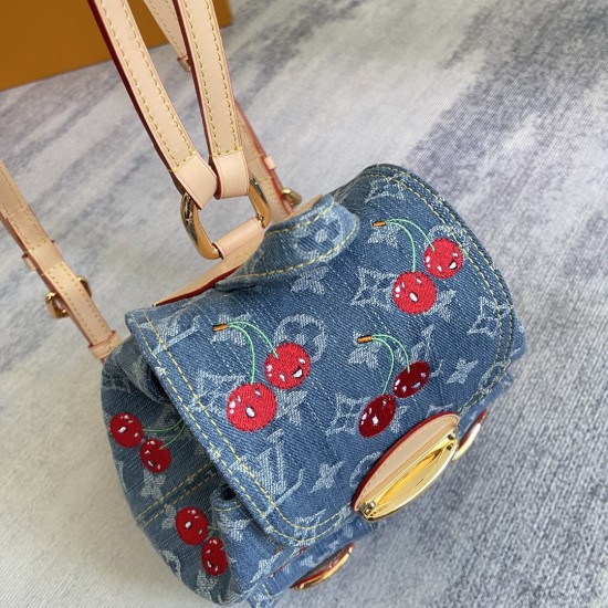 p520 EXCLUSIVE CUSTOMIZED ACTUAL M13679 TOP ORIGINAL ENHANCED DYNAMIC 163 This Venice shoulder bag from the Louis Vuitton x Takashi Murakami replica collection is made of Monogram denim with personalized cherry embroidery in a playful brushstroke of the J