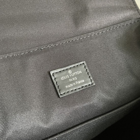 P500 exclusive customized real top original reinforced 163c01 top original black flower M45538TRIO shoulder bagTrio shoulder bag for Monogram canvas body with cowhide leather flap in the front pocket of the gold chain and other modern details in the embel