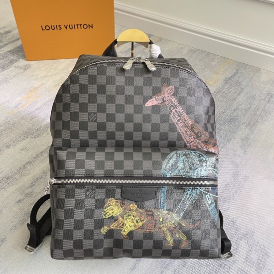 p420 Exclusive customized real top original reinforced M45275 black frame This Discovery shoulder bag is made of Damier Graphite canvas with passport stamp style depicting wildlife images to tell the story of the migration of giraffes, elephants, and tige