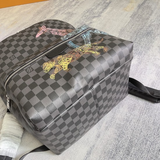 p420 Exclusive customized real top original reinforced M45275 black frame This Discovery shoulder bag is made of Damier Graphite canvas with passport stamp style depicting wildlife images to tell the story of the migration of giraffes, elephants, and tige