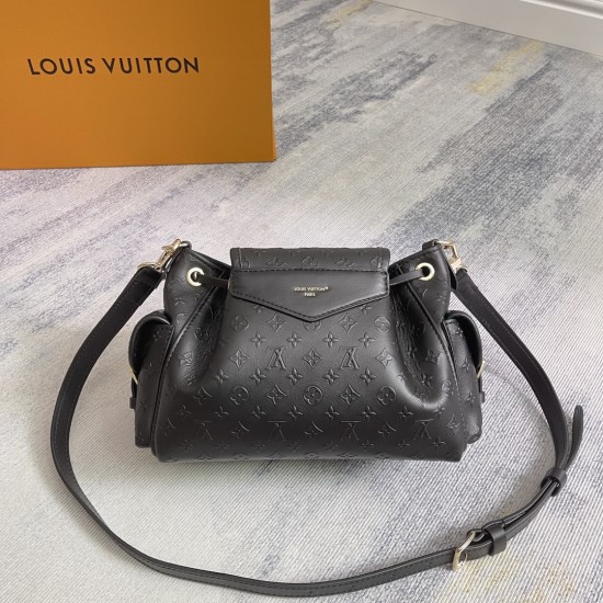 520 Exclusive Customized Actual Top quality original reinforced variant chip M25554 Black Odysse bag from the 2025 Fall collectionCleverly reminiscent of the 2024 Cruise collection, the Excursion shoulder bag is designed with classic brushstrokes that pay