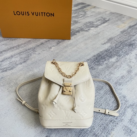 P500 EXCLUSIVE CUSTOMIZED ACTUAL TOP ORIGINAL REINFORCED CHIP EDITION M14549 FULL MINI SHOULDER BAG Nano No BACKPACK M13656 This season's Nano No backpack comes in a sophisticated two-tone color scheme for day or night. Leather is embellished with a light