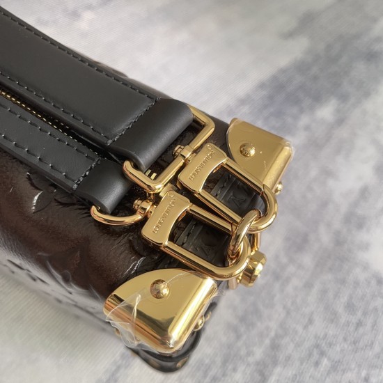 p550 Exclusive Customized Actual Top Original Enhanced Chip Edition M26304 Top Original Dynamic 163 Continuing Louis Vuitton's tradition of trunk-making in the Fall/Winter 2025 collection, the Side Trunk medium bag is crafted in iconic Monogram Saga leath