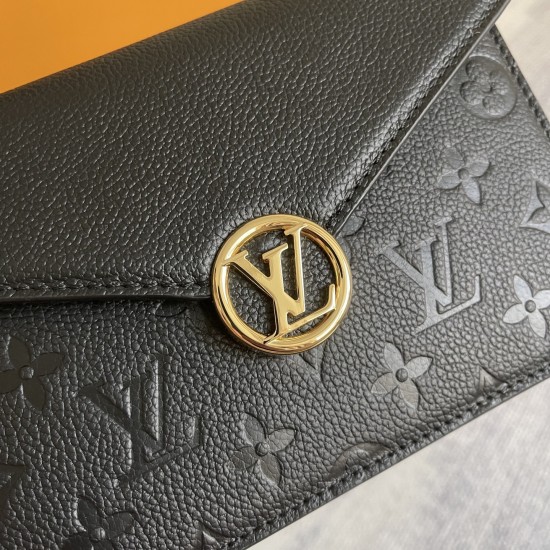 p450 Exclusive Customized Actual Top Original Enhanced Chip Edition M13569 Black This elegant chain charm wallet Rosy has a timeless classic burgundy color palette that complements any look. It's crafted from the brand's signature Monogram Empreinte leath