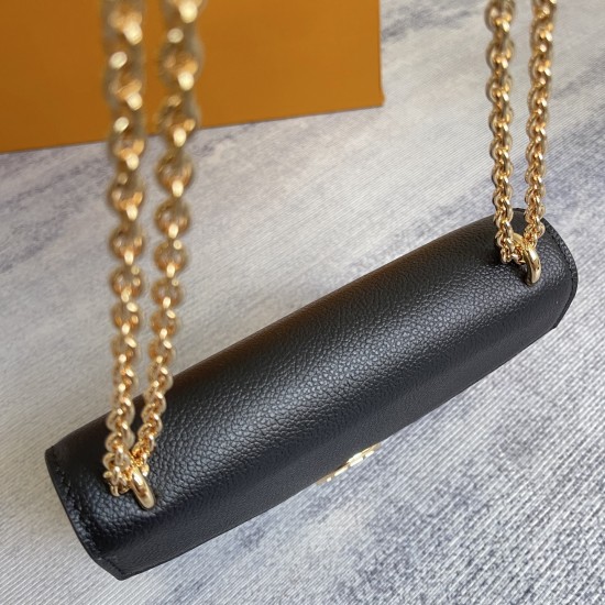 p450 Exclusive Customized Actual Top Original Enhanced Chip Edition M13569 Black This elegant chain charm wallet Rosy has a timeless classic burgundy color palette that complements any look. It's crafted from the brand's signature Monogram Empreinte leath