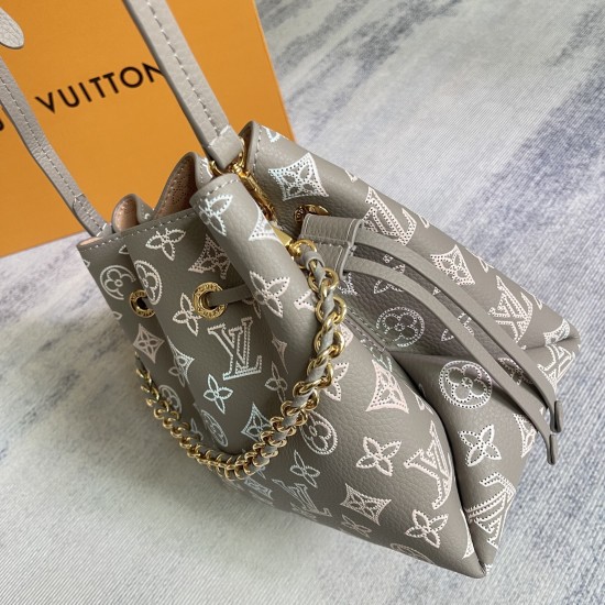 p530exclusive customized real top quality original reinforced chip version model Bella Bucket Bag draped in openworked cowhide perforated Monogram pattern subtle color gradient and light chain convey subtle aesthetics clever use of leather chain handles o