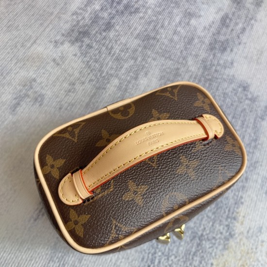 P250exclusive customized real photo dynamic 163c01 top original reinforced M44936 old flower top original real photo in the background of the home Nice Nano cosmetic bag in Monogram canvas shaped in a compact configuration can be placed in the bathroom to