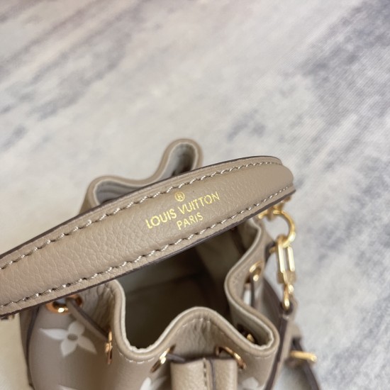 p300 EXCLUSIVE CUSTOMIZED ACTUAL TOP ORIGINAL ENHANCED CHIP M46291 ALMOND BLACK This Nano No handbag is a pocket-sized version of the classic No handbag in Monogram Empreinte embossed leather with a Monogram motif and trendy drawstring closure to organize