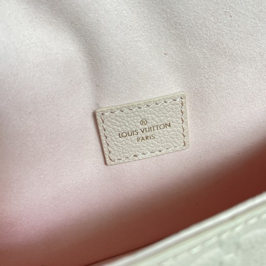 P320 Exclusive Customized Background Top Original Reinforced Dynamic Chip M83300 Apricot M83566 Pink M83592 Blue Top Original This Nano Diane handbag condenses the classic shape of the Diane handbag into a two-tone Monogram Empreinte leather rendering wit