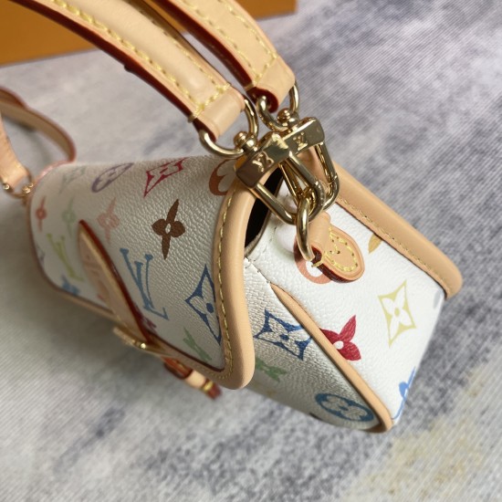 P300Exclusive customized backgroundTop quality original reinforced variant chipM14194The Nano Diane bag from the Louis Vuitton x Takashi Murakami collaboration unleashes an abundance of fun with its colorful Monogram motifs, eye-catching metal hardware an