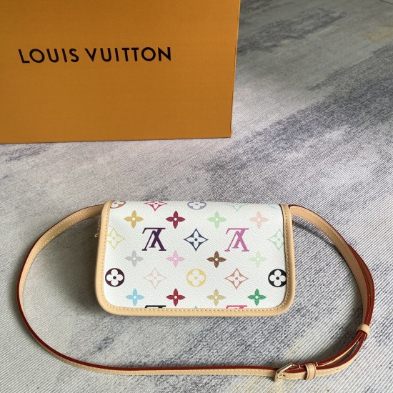 P300Exclusive customized backgroundTop quality original reinforced variant chipM14194The Nano Diane bag from the Louis Vuitton x Takashi Murakami collaboration unleashes an abundance of fun with its colorful Monogram motifs, eye-catching metal hardware an