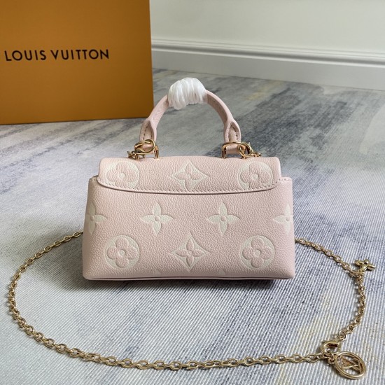 P360 EXCLUSIVE CUSTOMIZED ACTUAL TOP ORIGINAL ENHANCED VARIANT CHIP M12145 WHITE M12144 BLACK M12211 BLUE M13796 PINK CUSTOMIZED STEEL CLOSURE ON HEAD LAYER COWHIDE LeatherThis pocket-sized rendition of the Nano Madeleine bag in Monogram Empreinte leather