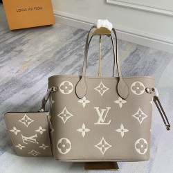 P550 Exclusive Customized Actual Top Original Enhanced M14319 Cream Apricot M13758 Taro Gray M47143 Blue M46482 Haze Blue M46599 Date Red M45685 Black M45684 Beige M45686 Gray M46516 Vanilla M46514 Blue Gradient M46329 Nude Pink M45686 Apricot Print M4613