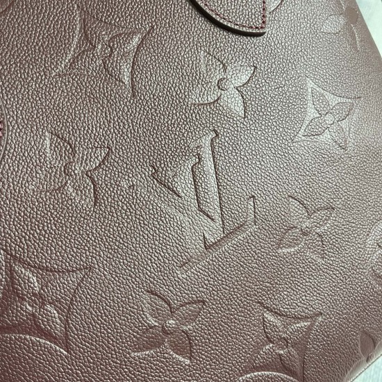 P550 Exclusive Customized Actual Top Original Enhanced M14319 Cream Apricot M13758 Taro Gray M47143 Blue M46482 Haze Blue M46599 Date Red M45685 Black M45684 Beige M45686 Gray M46516 Vanilla M46514 Blue Gradient M46329 Nude Pink M45686 Apricot Print M4613