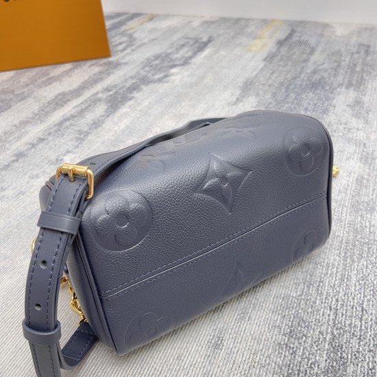 P440 Exclusive Customized Real Photo Motion Chip Premium Original Reinforced First Layer Leather M14200 Crafted from two-tone Monogram Empreinte leather embellished with the LV logo and Monogram floral motif, this Speedy Bandoulire 20 handbag is a modern 
