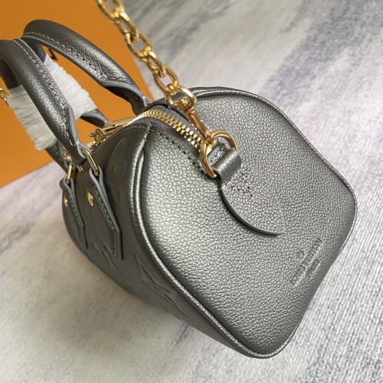 P480EXCLUSIVE CUSTOMIZED ACTUAL TOP ORIGINAL REINFORCED VARIANT CHIP M12013LV Ski Collection brings attention to off-piste styling with a lustrous version of the Speedy Bandoulire 20 handbagMonogram Empreinte leather with double-zipper closure and LV padl