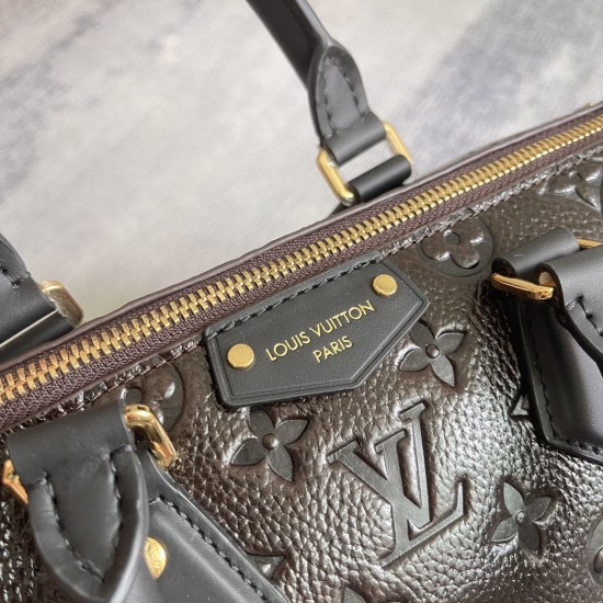 P590 Exclusive customized real shot top quality original single variable size chip M26392 This Speedy Trunk 25 handbag is a modern reinterpretation of Louis Vuitton's classic case, inheriting the genes of the brand's casemaking craftsmanship Select cowhid