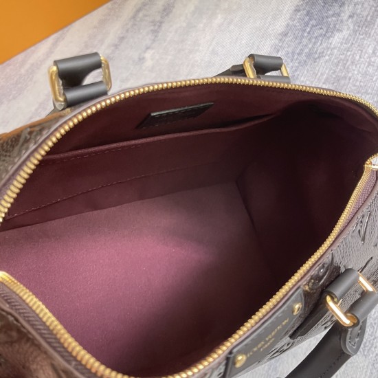 P590 Exclusive customized real shot top quality original single variable size chip M26392 This Speedy Trunk 25 handbag is a modern reinterpretation of Louis Vuitton's classic case, inheriting the genes of the brand's casemaking craftsmanship Select cowhid