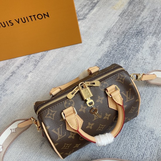 P320 Exclusive Customized Real Photo Dynamic Chip Top Original Reinforced M46222 Vintage This Speedy Bandoulire 20 handbag features Monogram canvas cowhide trimmings and fabric lining in a sleek size to continue the classic design of Louis Vuitton's Speed