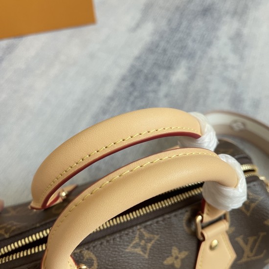 P320 Exclusive Customized Real Photo Dynamic Chip Top Original Reinforced M46222 Vintage This Speedy Bandoulire 20 handbag features Monogram canvas cowhide trimmings and fabric lining in a sleek size to continue the classic design of Louis Vuitton's Speed