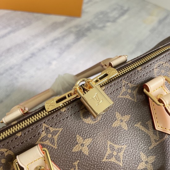 P300 Exclusive customized real photo Top original Dynamic 163c01 chip M46980 vintage 30 New hardware Top original M41112 vintage 30 Exclusive background real photo The Speedy line of handbags was originally designed for travelers in the 1930's and takes i