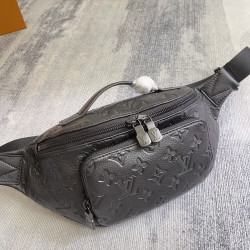 P370 Exclusive customized real photo dynamic size change chip top original reinforced version M47058 head cowhide black embossed chest bag Rush waistcoat bag from soft Monogram Shadow cowhide leather successively embossed and printed to depict the Monogra