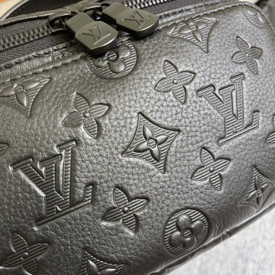 P370 Exclusive customized real photo dynamic size change chip top original reinforced version M47058 head cowhide black embossed chest bag Rush waistcoat bag from soft Monogram Shadow cowhide leather successively embossed and printed to depict the Monogra